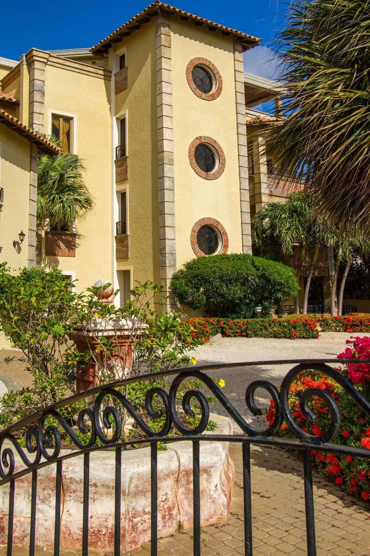 The Bellafonte - Luxury Oceanfront Hotel Kralendijk  Luaran gambar